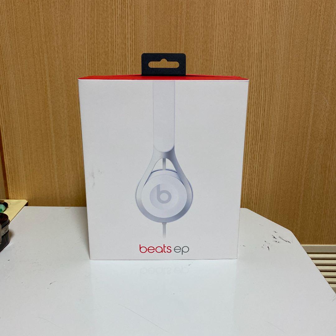 ヘッドホン Beats by Dr Dre BT EP ON WHITE
