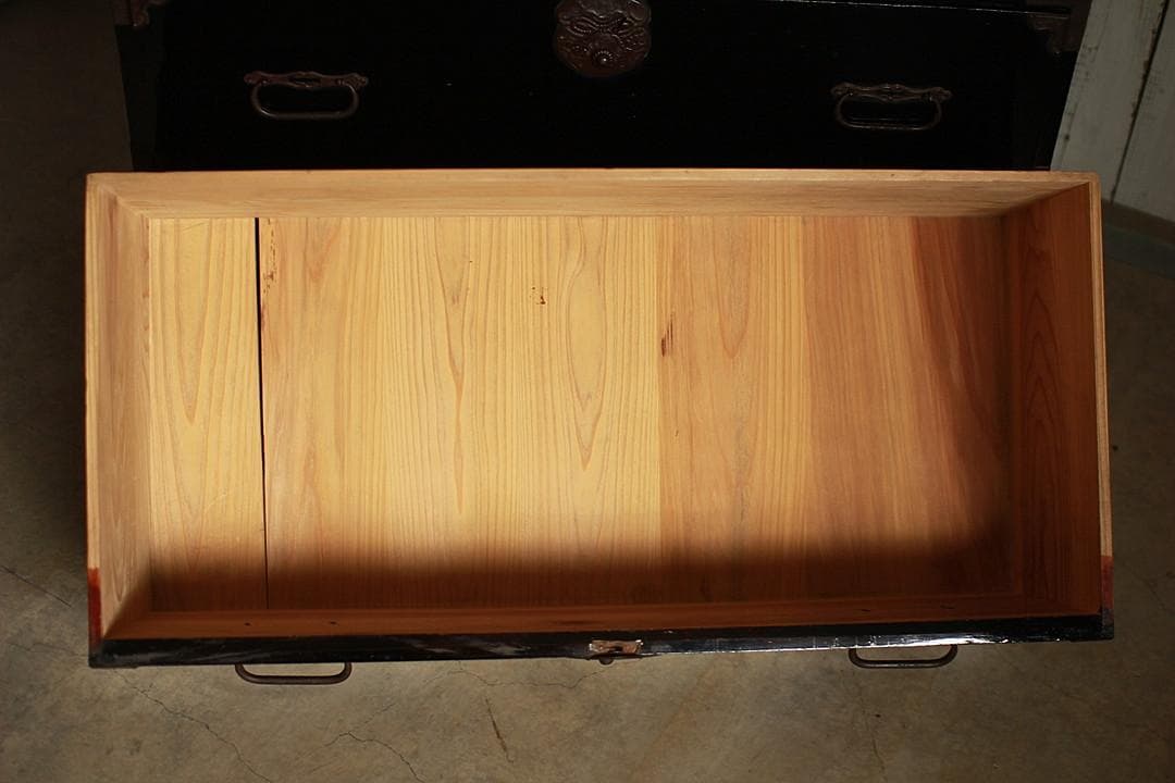 綺麗な巾着金具庄内箪笥　2段　タンス　収納　古家具　古民家　時代家具