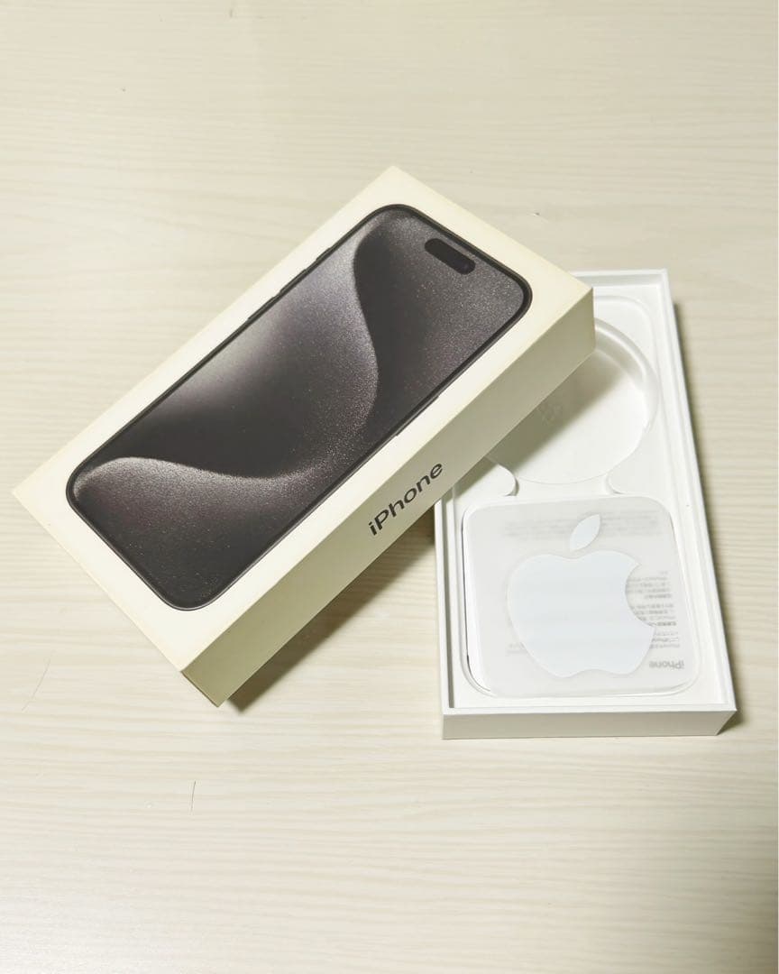 Apple iPhone 15 Pro 256GB ブラックチタニウム
