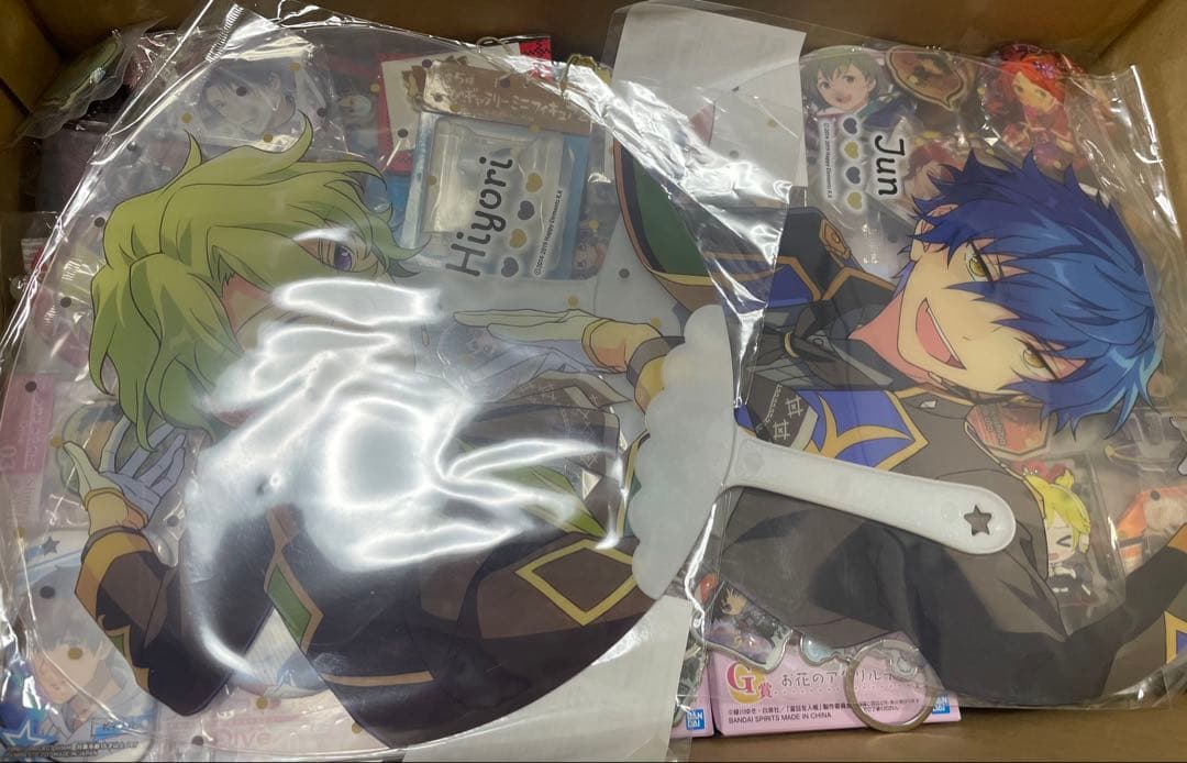 アニメグッズまとめ売り/ぬいぐるみ/マスコット/キーホルダー/缶バッジ他