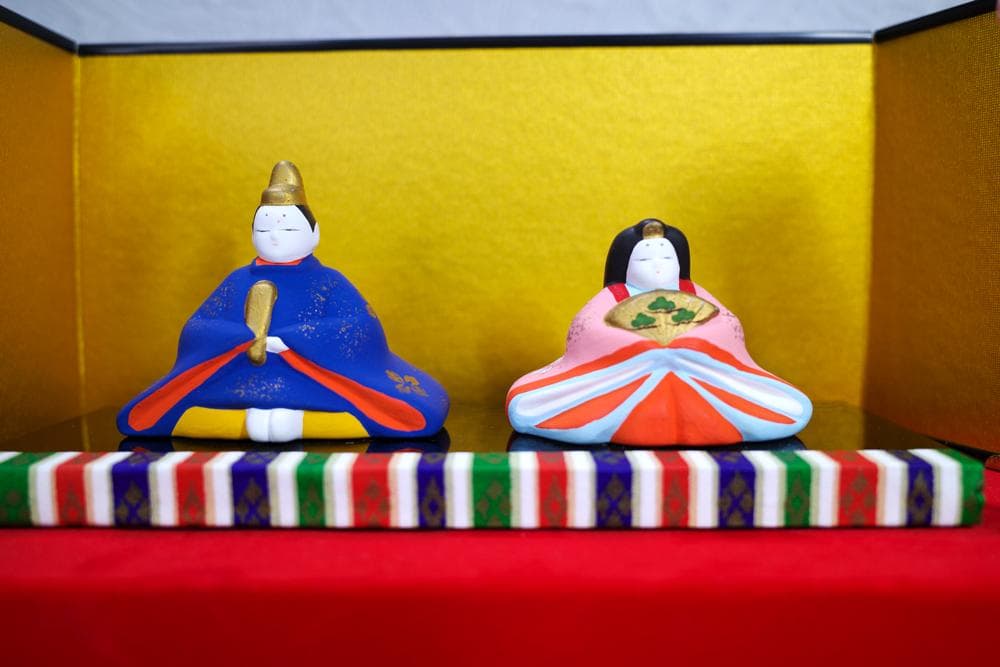 雛人形五段飾り十五人揃い（ガラスケースつき）