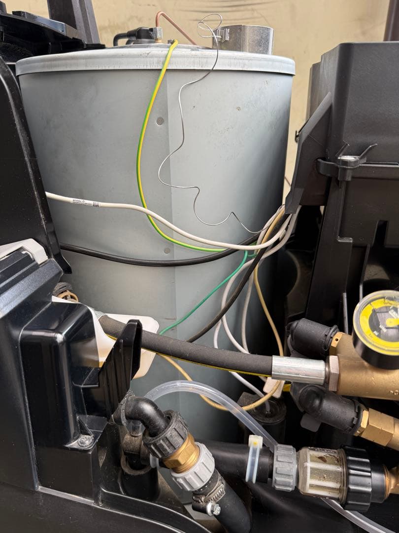 ケルヒャー　業務用高圧洗浄機(温水式)