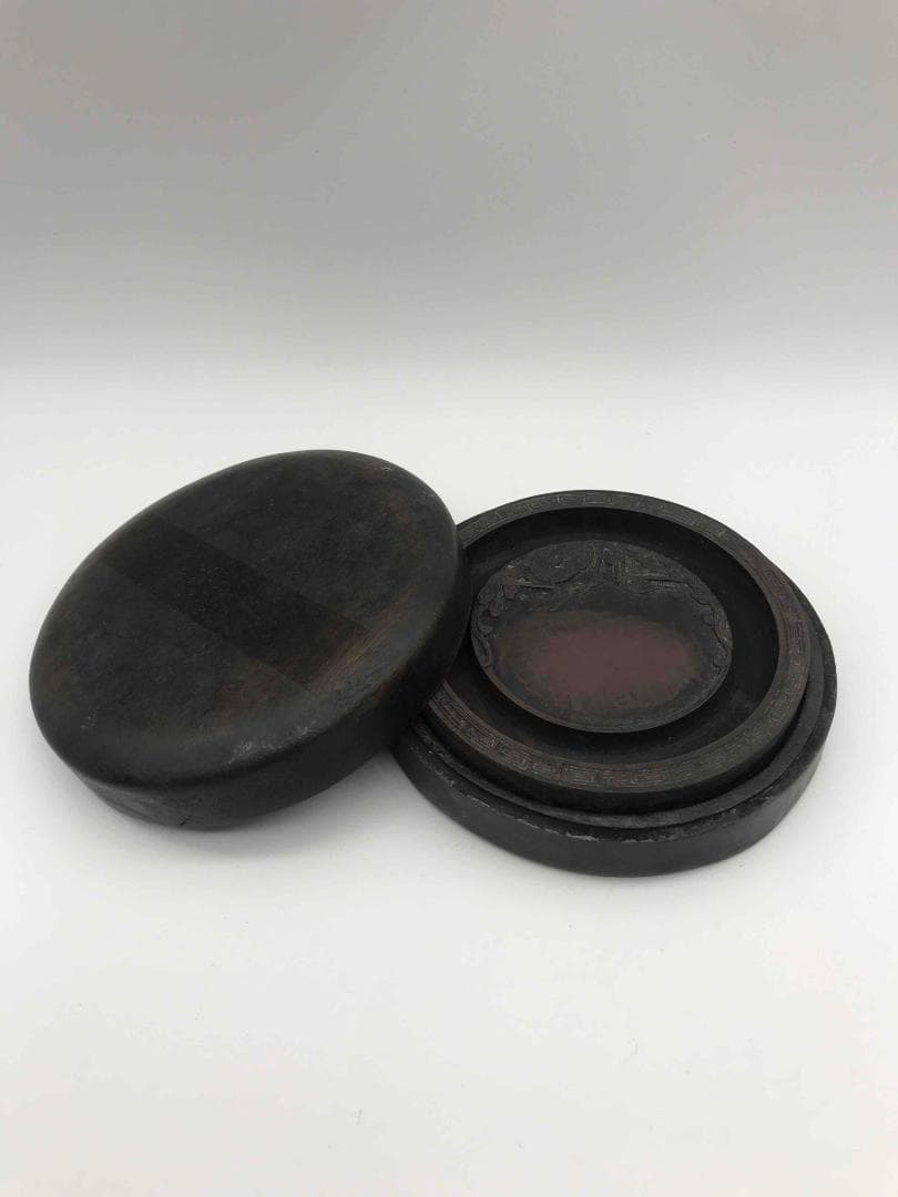 古端渓硯　円硯　清時代　龍紋彫り　石渠硯　唐木蓋台　極上品　初出し物(F-49)