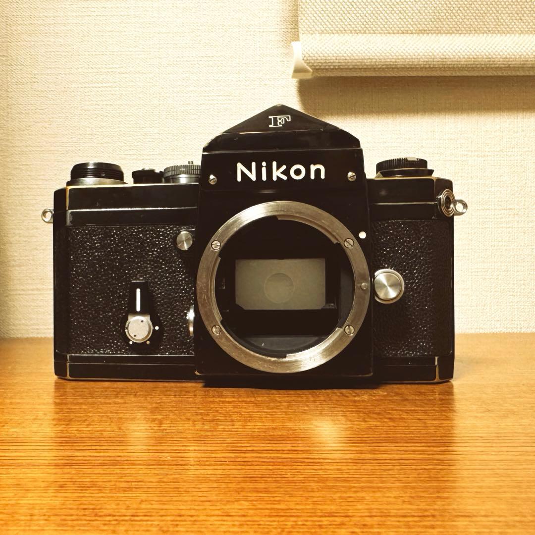 【整備品】Nikon F ブラック　アイレベル　フィルム一眼レフカメラ　ニコン