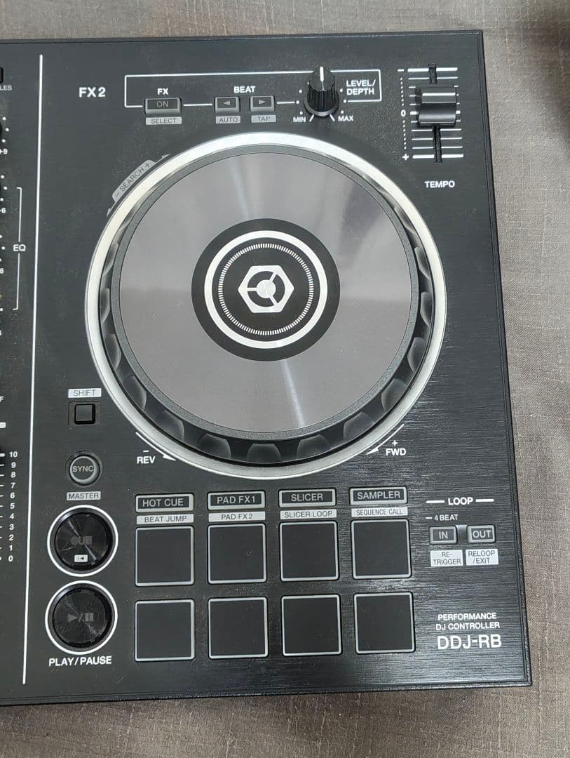 Pioneer DJ DDJ-RB コントローラー