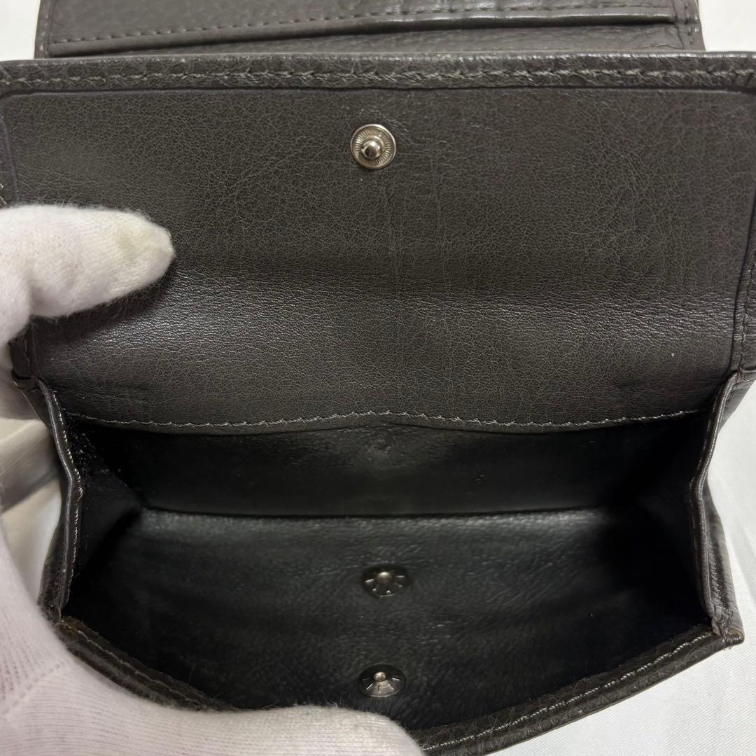 ヒロフ 折り財布 H ロゴ型押し シボ革 レザー コンパクト イタリア製 灰色