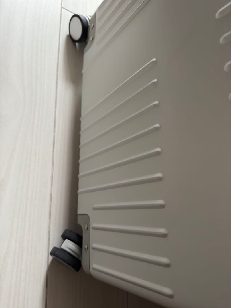 innovator アルミスーツケース70L アルミニウム製シルバー