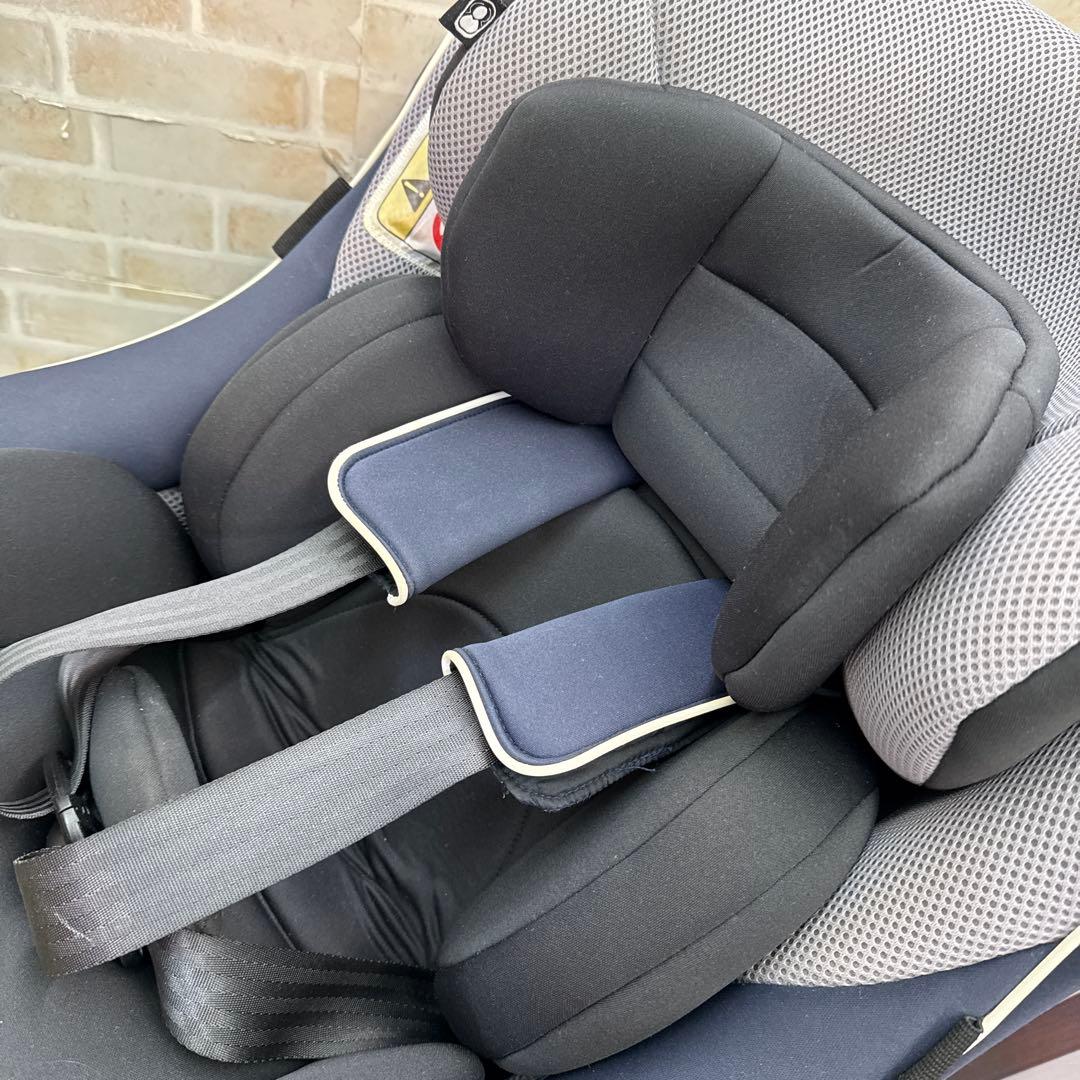 ジョイー　チャイルドシート isofix仕様　新生児から　回転式