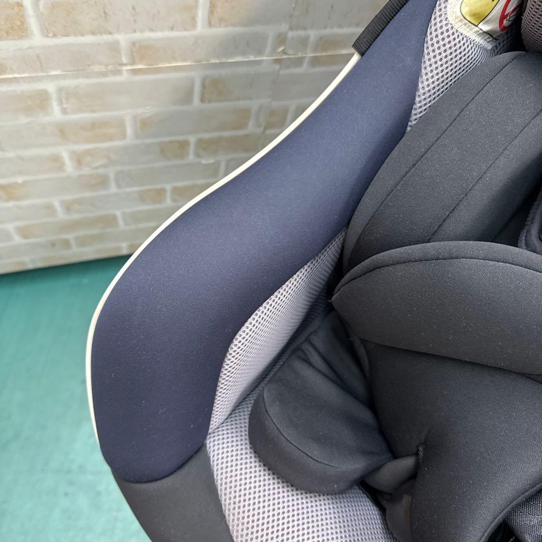 ジョイー　チャイルドシート isofix仕様　新生児から　回転式