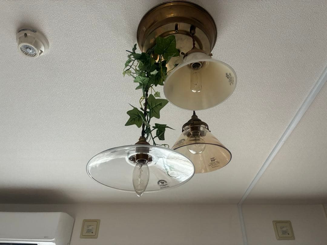 シーリングライト3灯　照明　ペンダントライト　インテリア　アンティーク　オシャレ