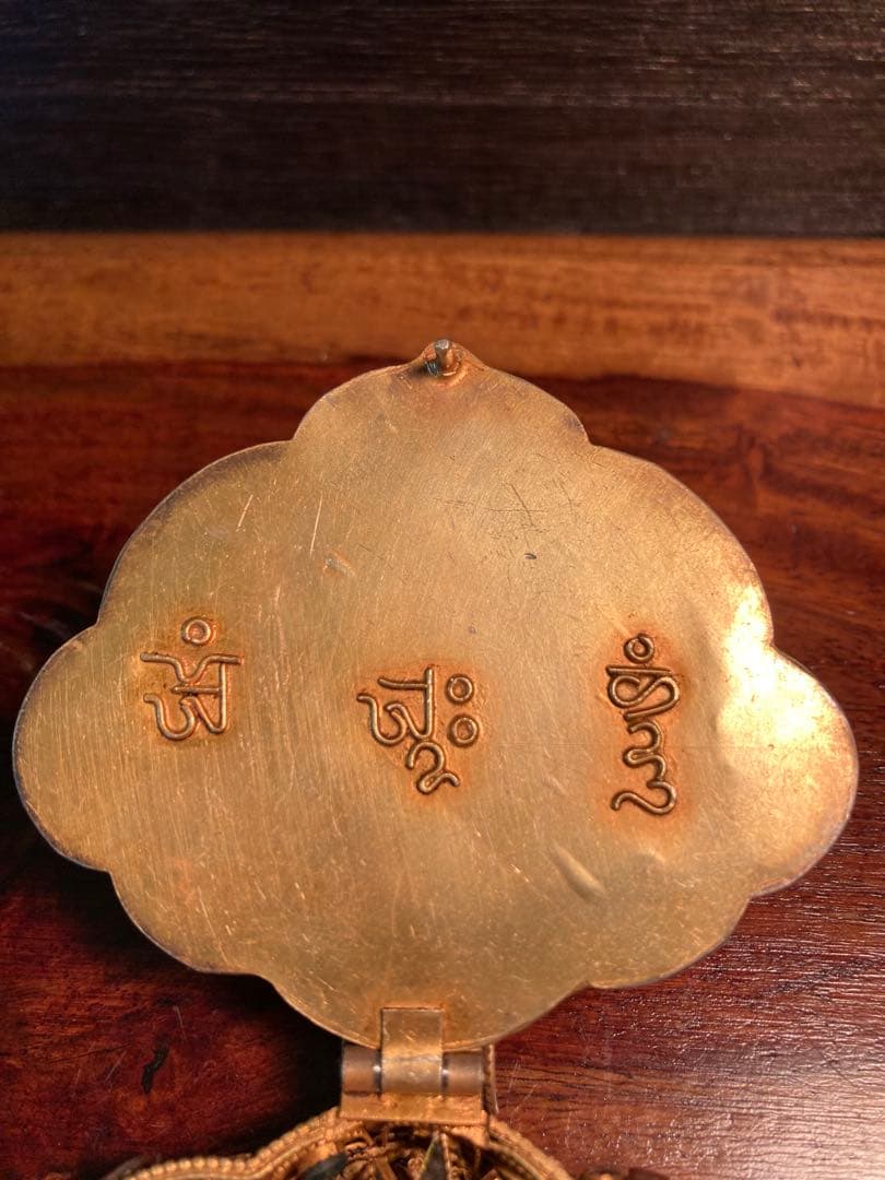 ガウ（Ghau） 仏像細工 チベット密教88g ネパール製