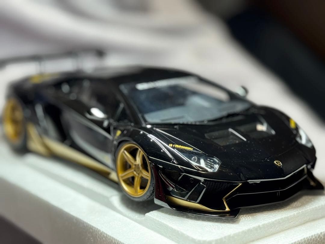 ミニカー LB-WORKS Aventador Limited Edition 1/18
