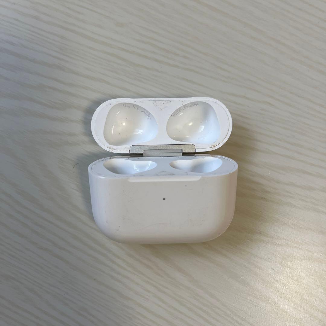 AirPodspro 充電ケース　備品箱なし