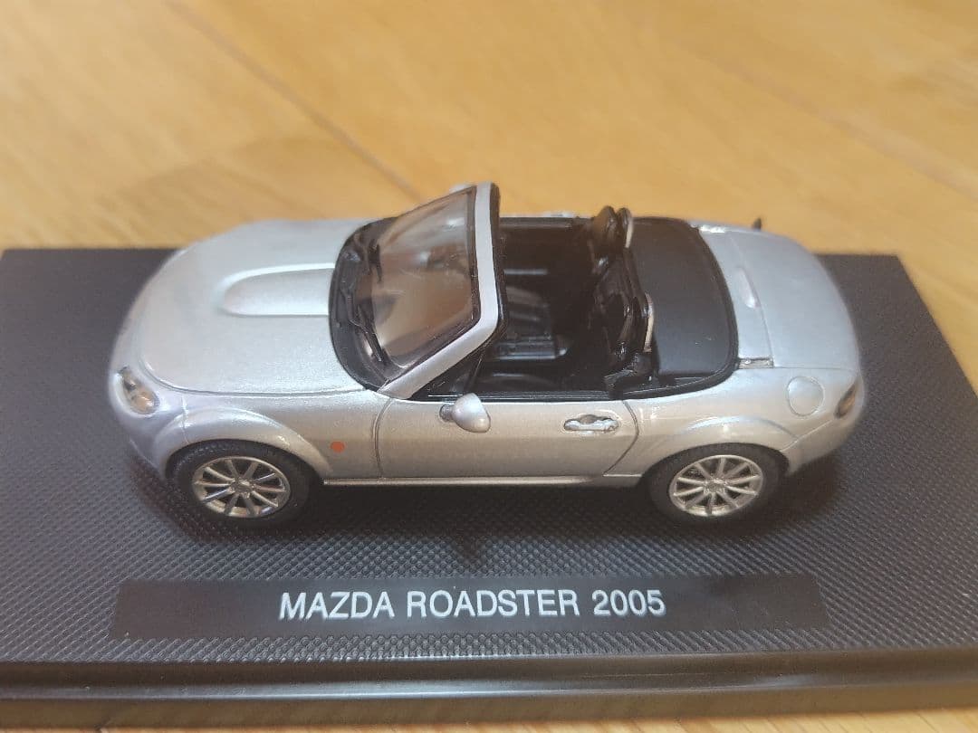 EBBRO「MAZDA ROADSTER 2005」