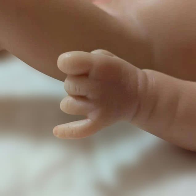 フルシリコン リボーンドール　優しい目の女の子