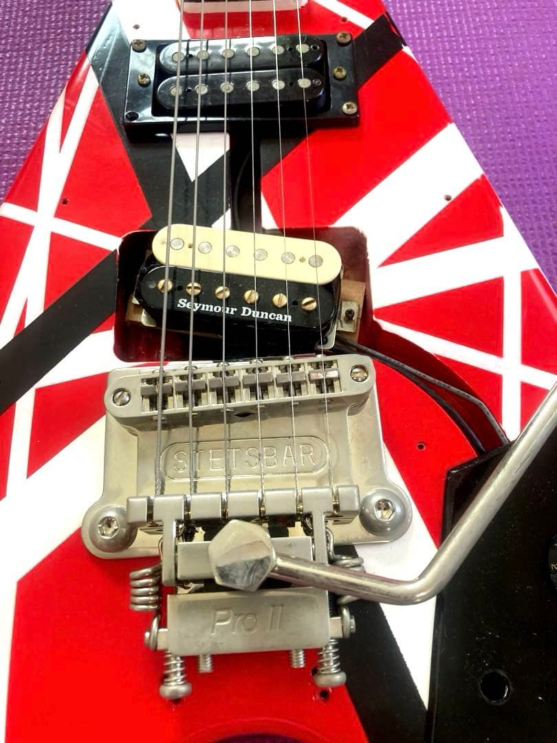 EVH 5150風　フライングV オリジナルペイント　ノーブランド