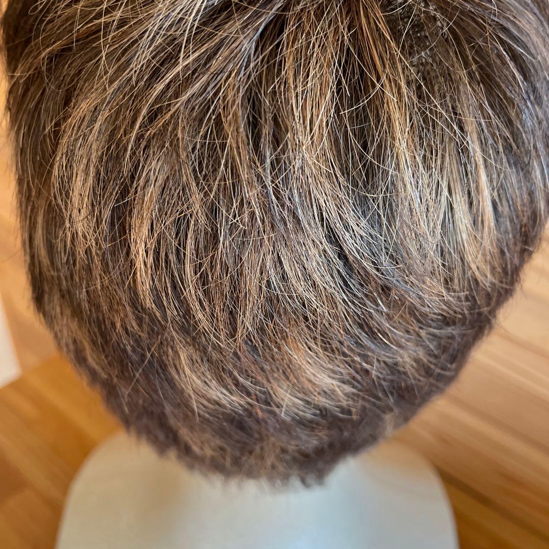 ブラウンショートウィッグ 自然なボブスタイル