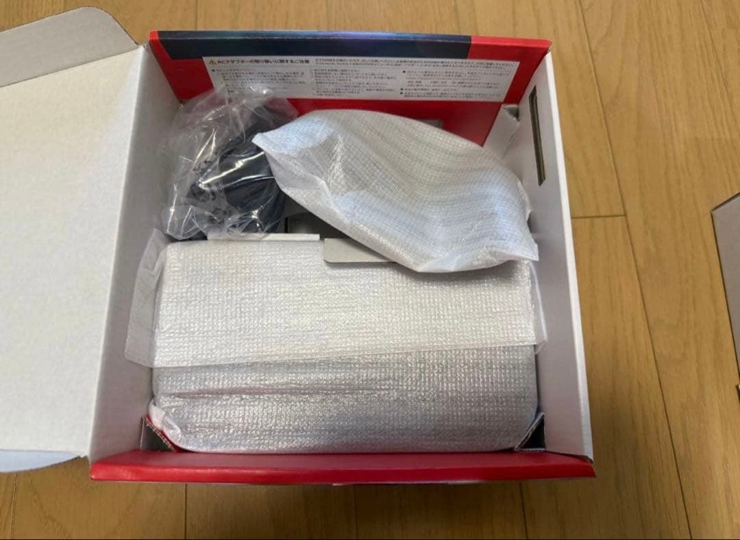 Nintendo Switch 本体 (日本語専用)3年保証付き