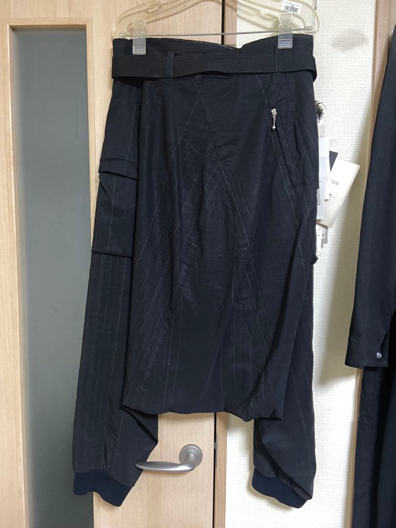 値下げ明日までThe viridi-anne ランダムストライプサルエルパンツ