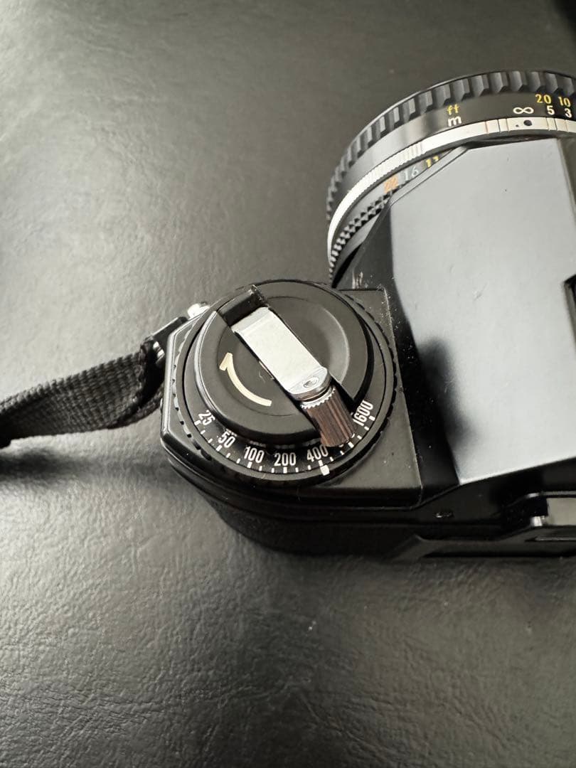 Nikon EM 本体 ＋ NIKKOR 50mm f/1.8 レンズセット