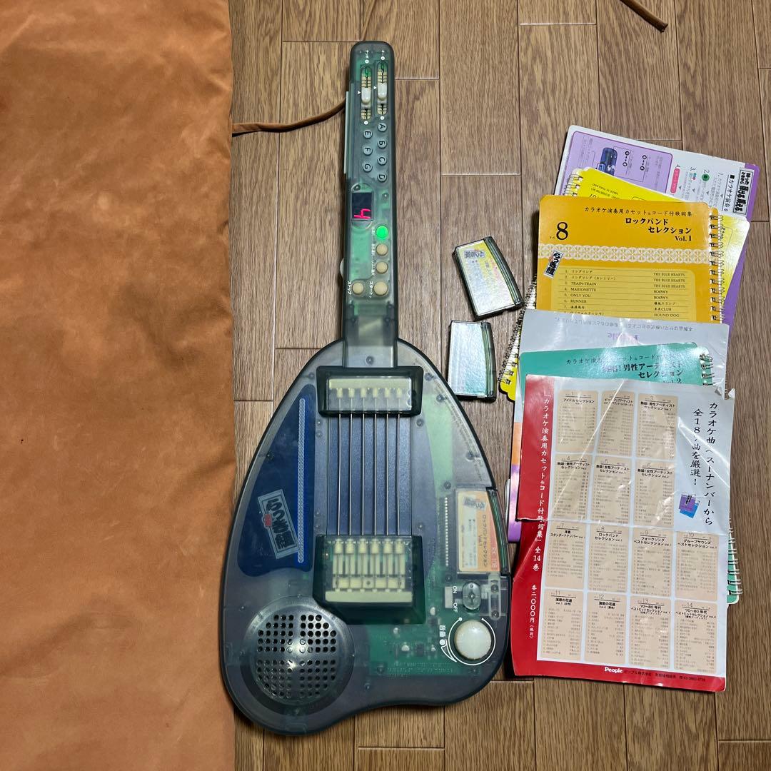 希少 楽器 らっき組 持った時から弾ける・唄える 電子ギター　カラオケ