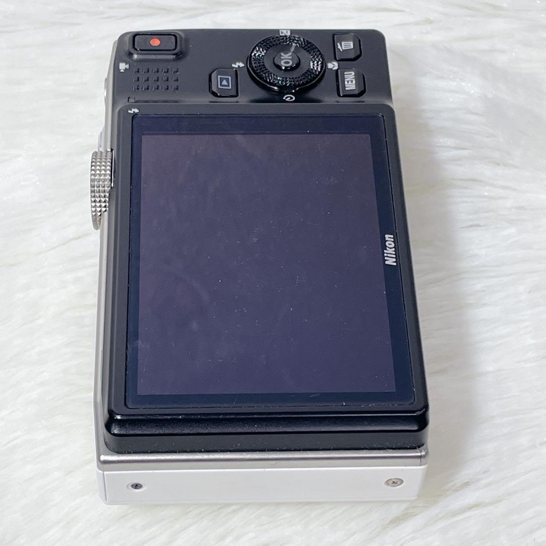 【✨美品✨】Nikon COOLPIX S8200【✨新品バッテリー付き✨】