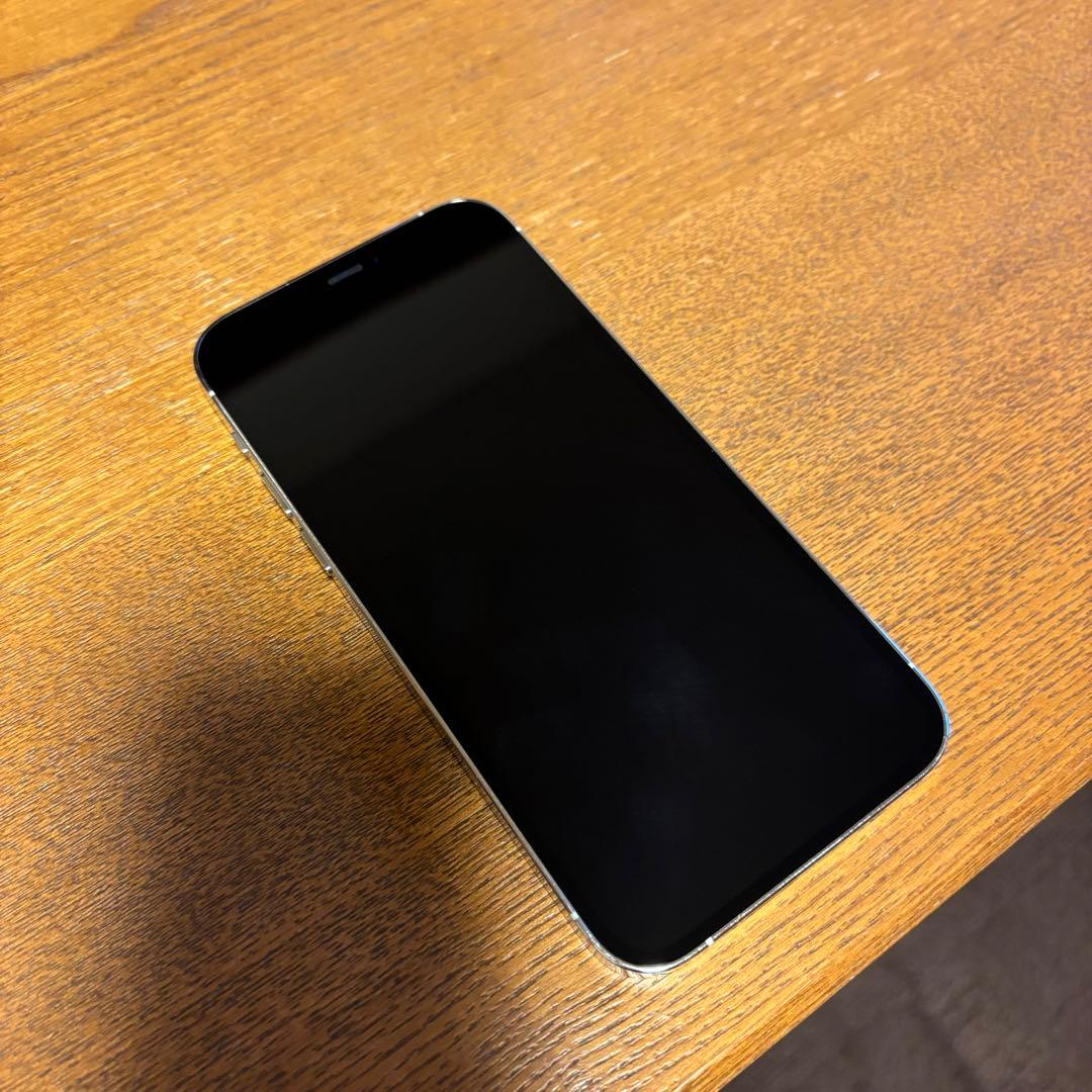 お値下げ！美品iPhone 12 pro シルバー 128 GB SIMフリー