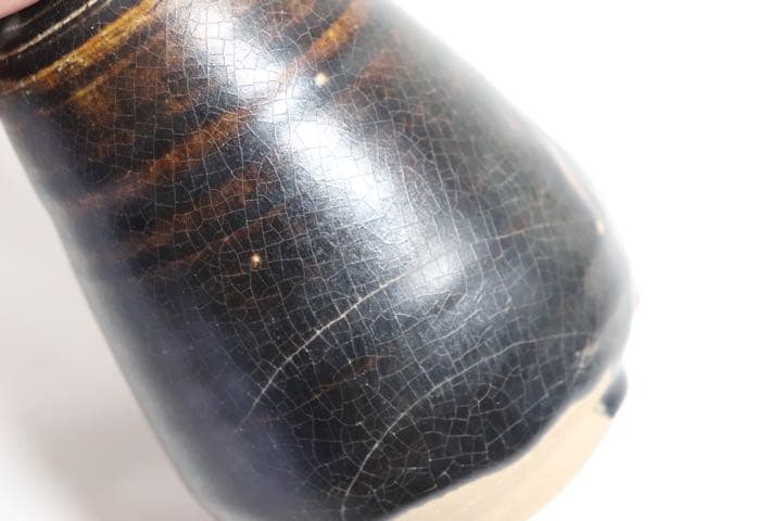 中国　黒釉蓋耳小瓶　送料込み1220