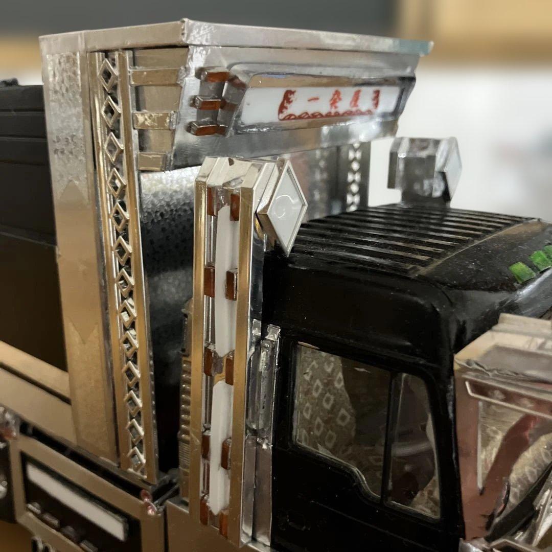 アオシマ　日野プロフィア　ダンプ　デコトラプラモデル