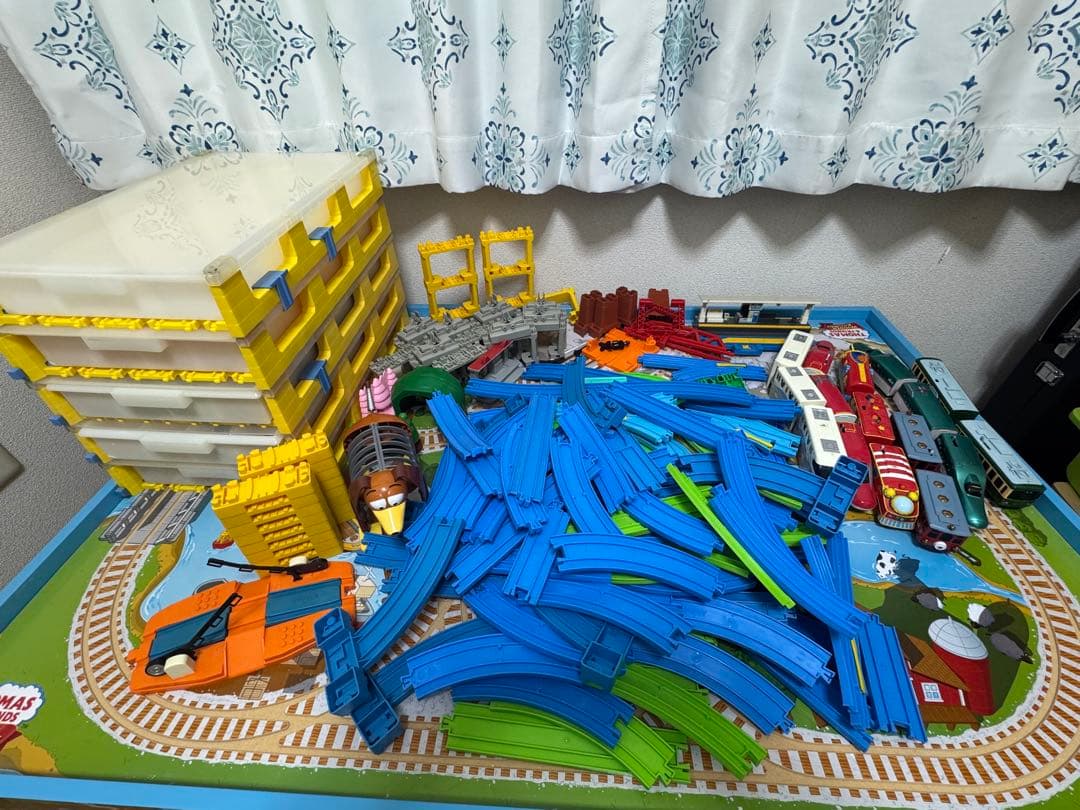 きかんしゃトーマス　プレイテーブル　プラレールセット 引取限定