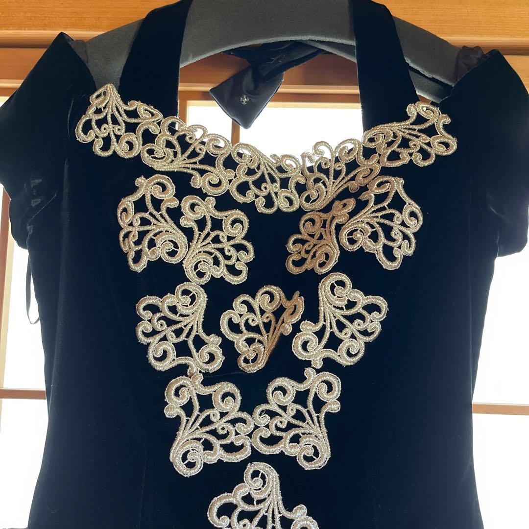 ウエディング カラ－ドレス　ベルベット黒