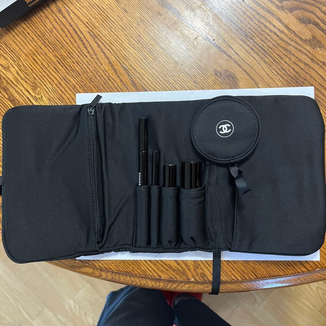 CHANEL メイクブラシセット 4本