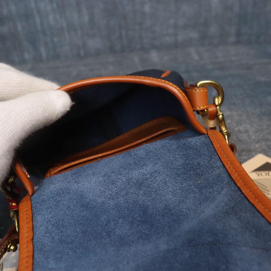 未使用 Dooney&Bourke デカロゴ タグ付 ショルダーバッグ