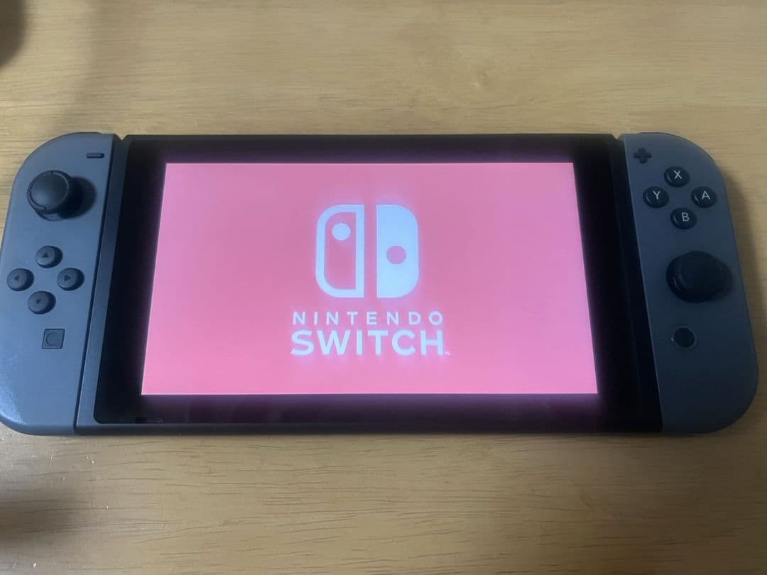 Nintendo Switch 本体とワイヤレスコントローラーセット