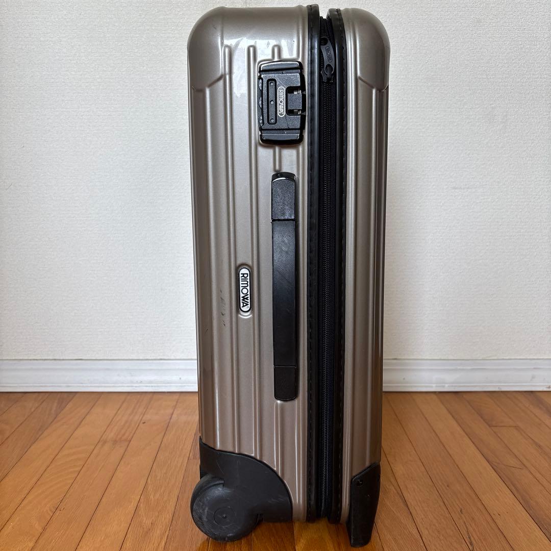 リモワ　サルサ33L 機内持ち込み