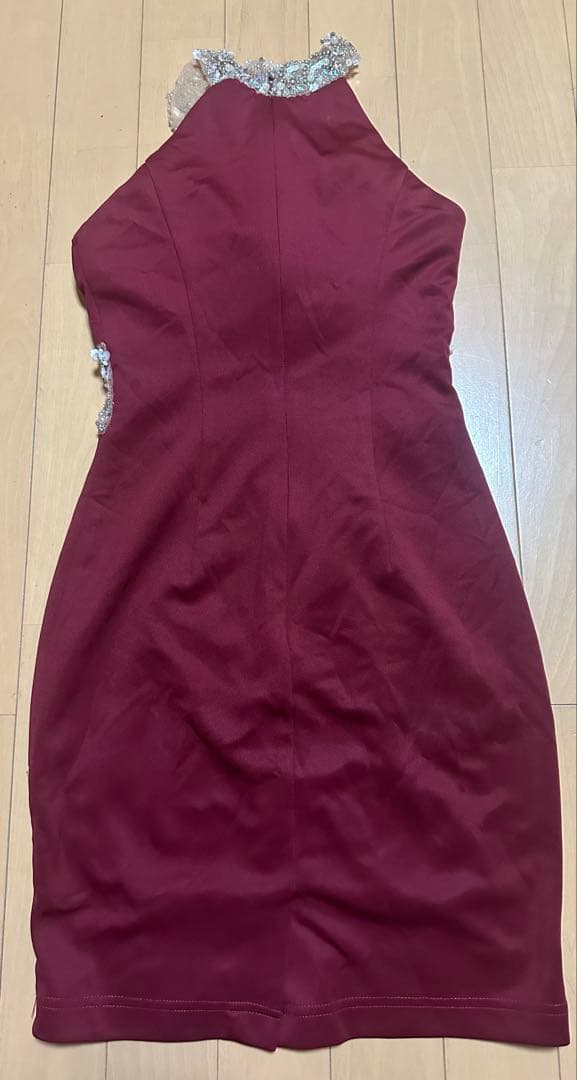 Angel Rバーガンディ ビーズ刺繍 ハイネックドレス