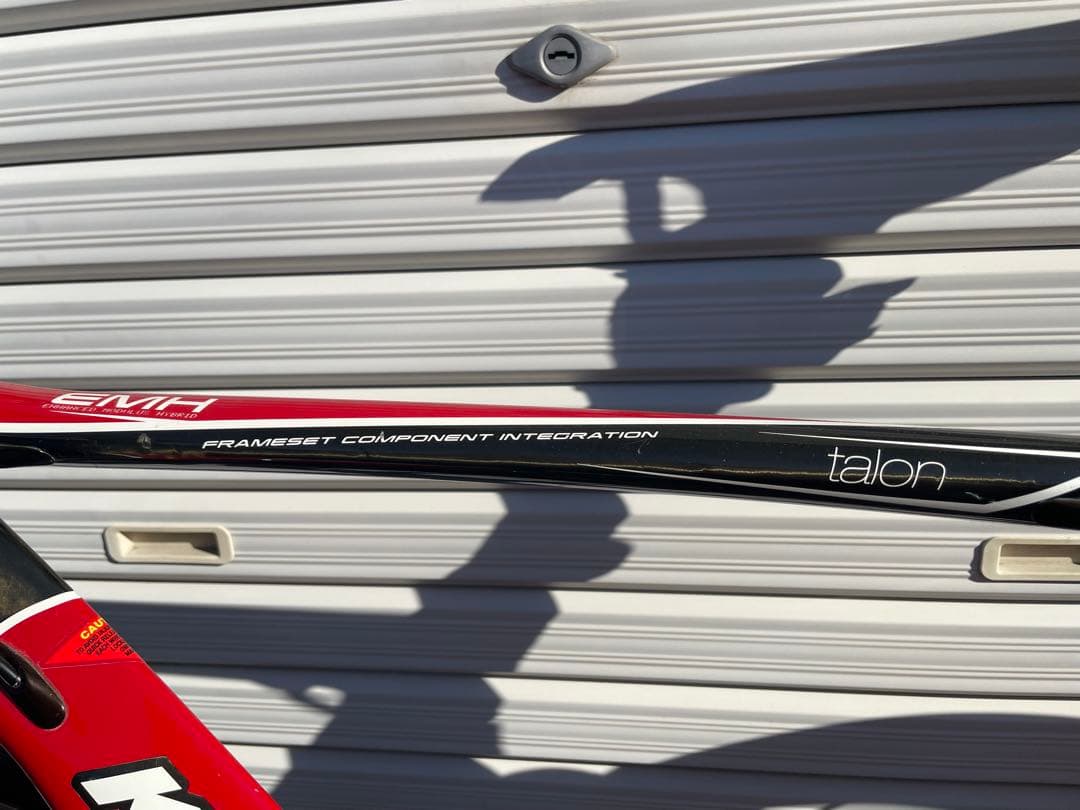 KESTREL Taron 105フルカーボン　エアロ　 ロードバイク