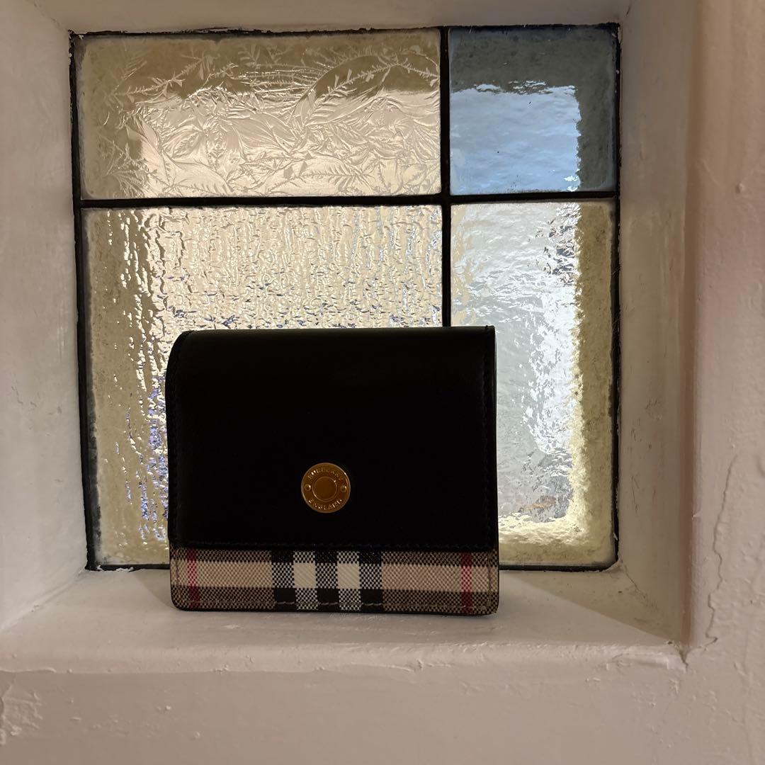 バーバリーBURBERRY　コンパクト財布 　バーバリーチェック　ブラックレザー