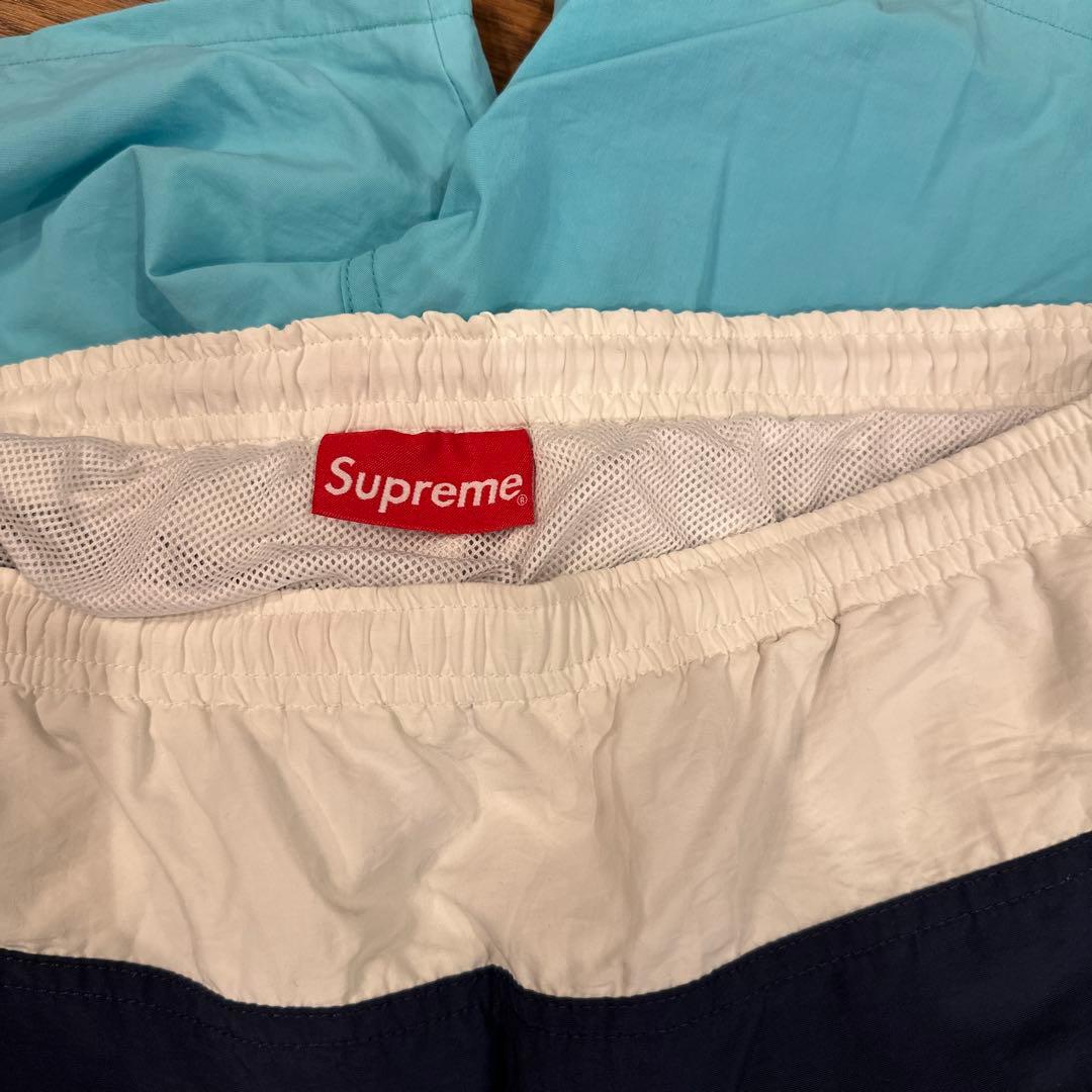 Supreme ショートパンツ 水色Split Logo Water Short