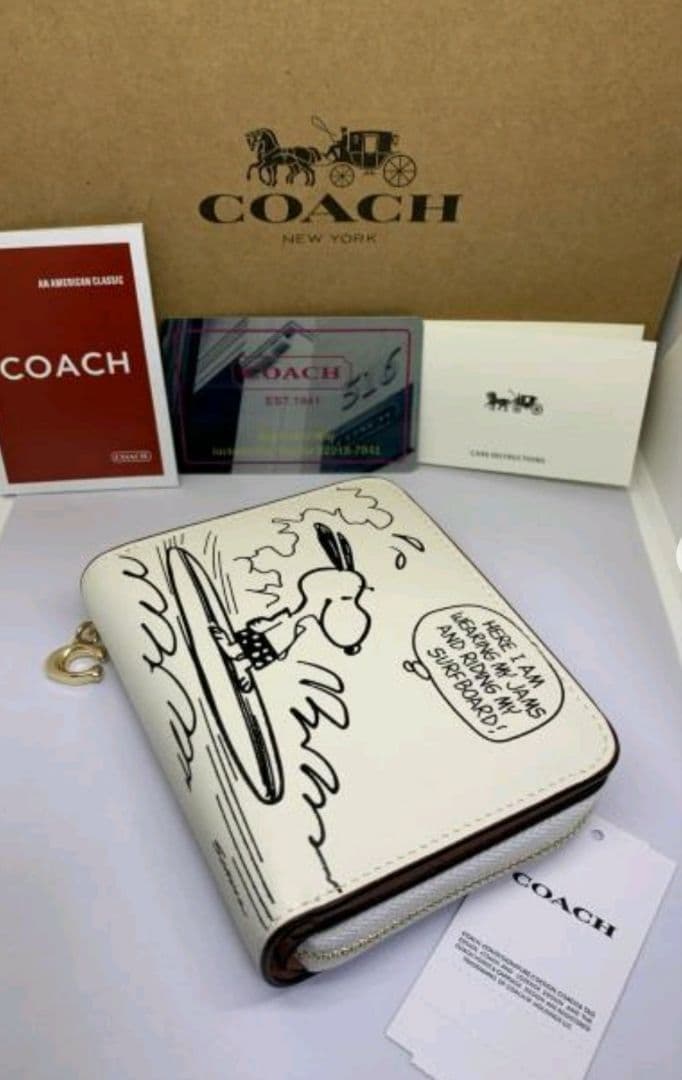 田*典様 新品未使用品☆COACH スヌーピー 二つ折り財布