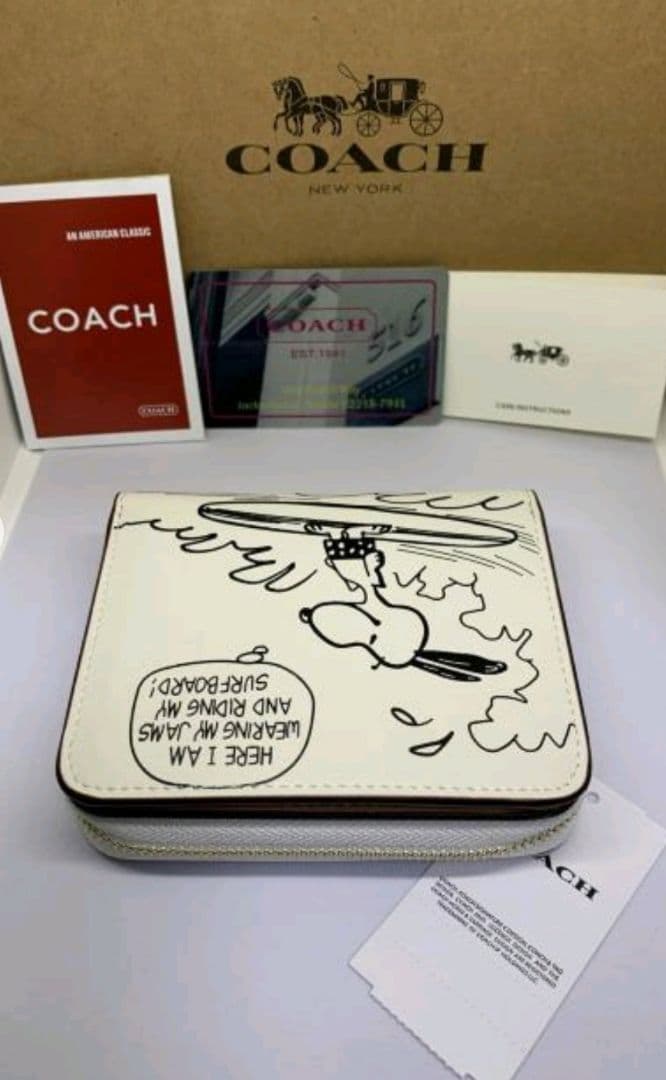 田*典様 新品未使用品☆COACH スヌーピー 二つ折り財布