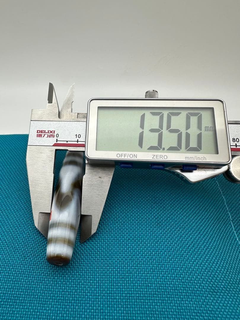 ☆天然石☆ 蔵伝 チベット 虎の牙天珠 古美術品 收藏品 稀少品（珍品刻印）