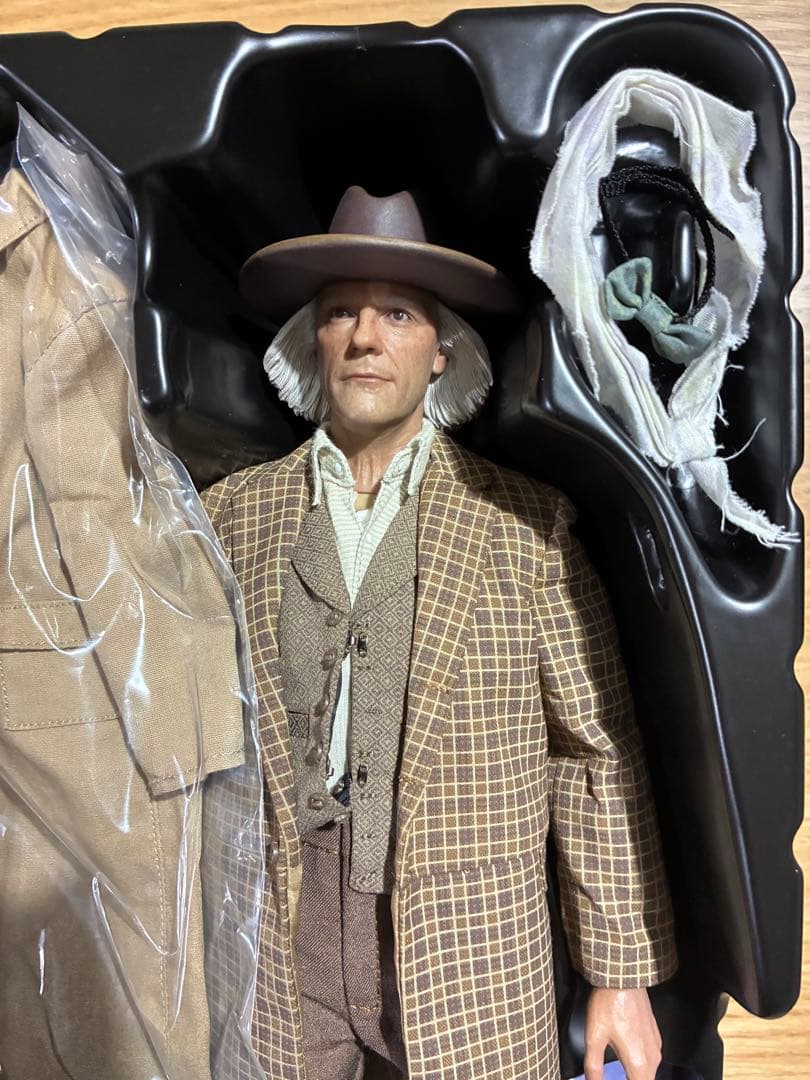 BACK TO THE FUTURE III ドク・ブラウン 1/6スケール