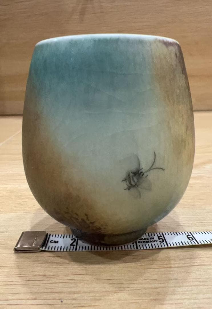 【新品】手描き牡丹と蜂図 湯のみ 名匠作