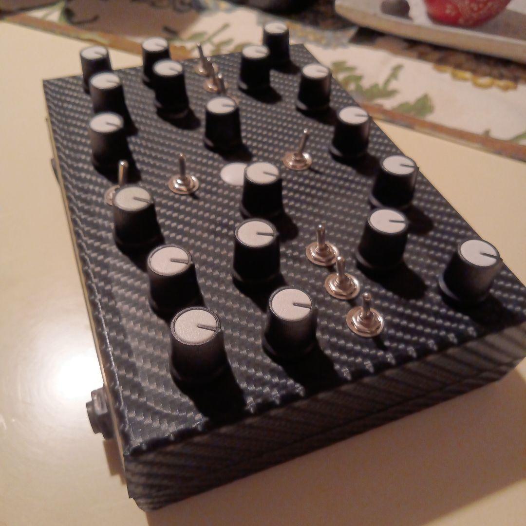 ロシア　手作り　ドローンシンセサイザー　Sound object 2