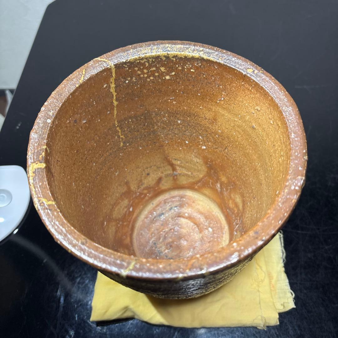 真作　森陶岳　備前水指　高さ約18センチ