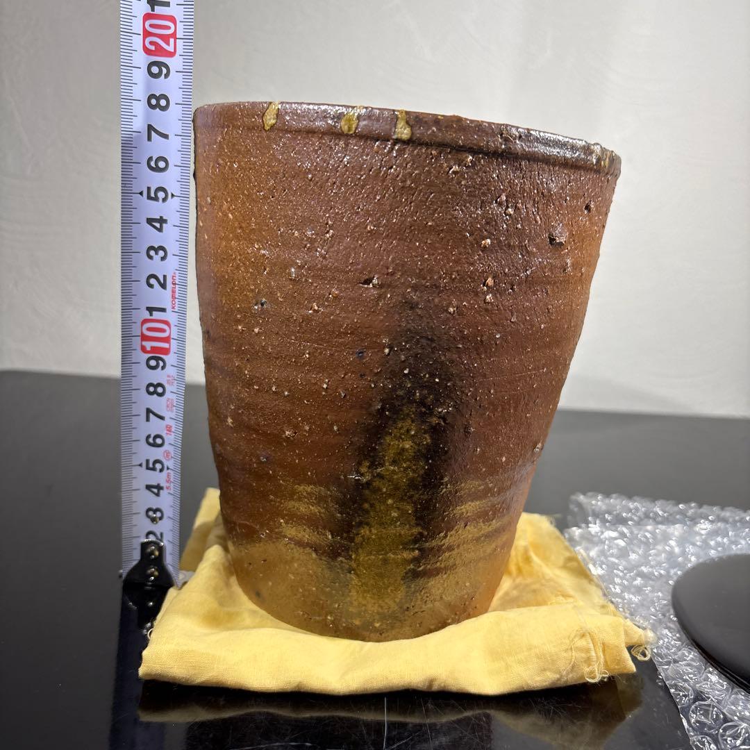 真作　森陶岳　備前水指　高さ約18センチ