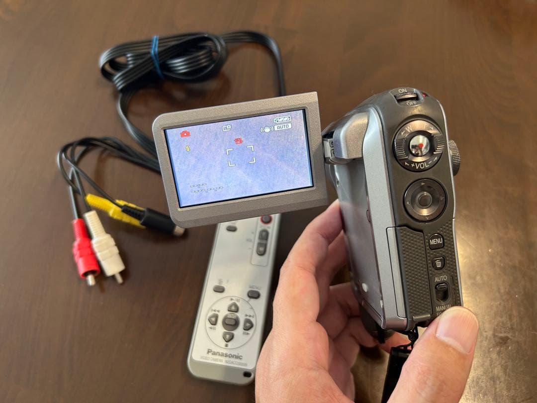 Panasonic SDR-S200 3CCD ビデオカメラ キャリーバック付き