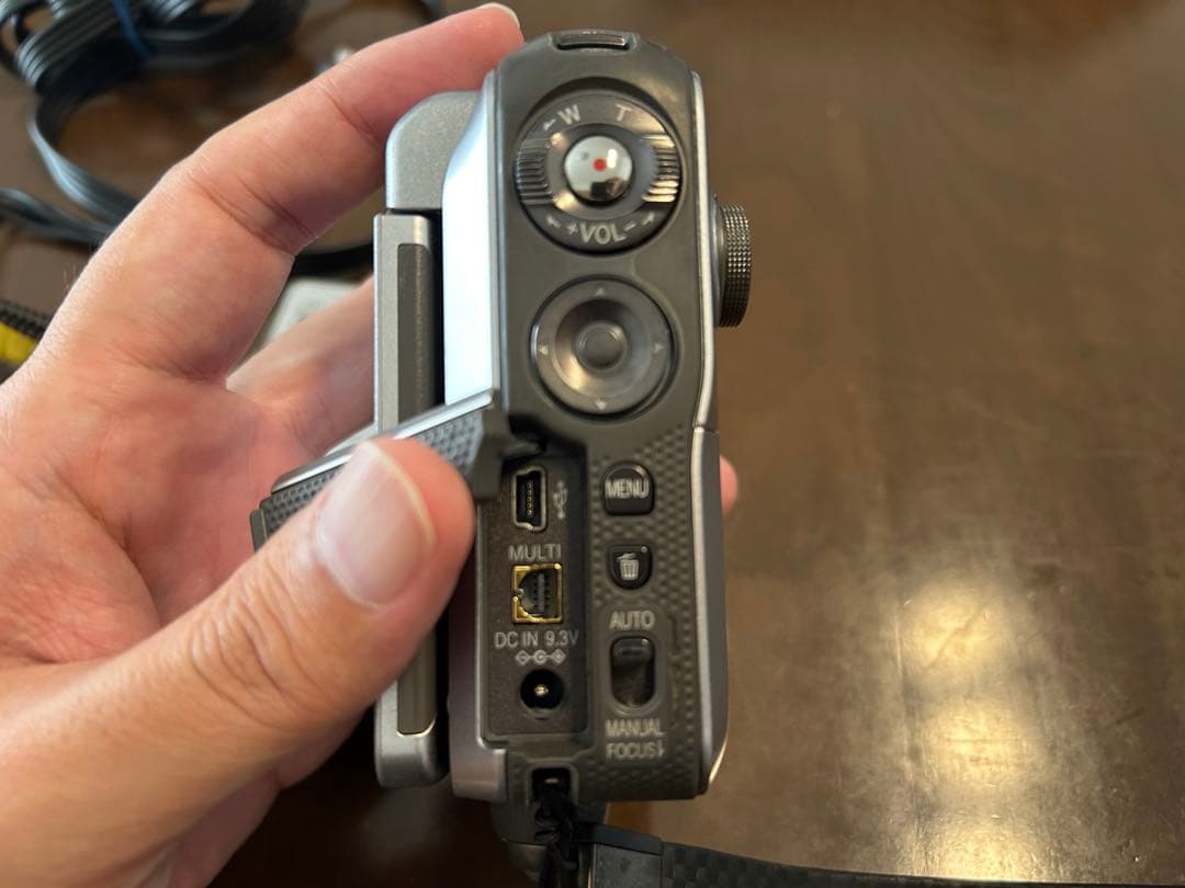 Panasonic SDR-S200 3CCD ビデオカメラ キャリーバック付き