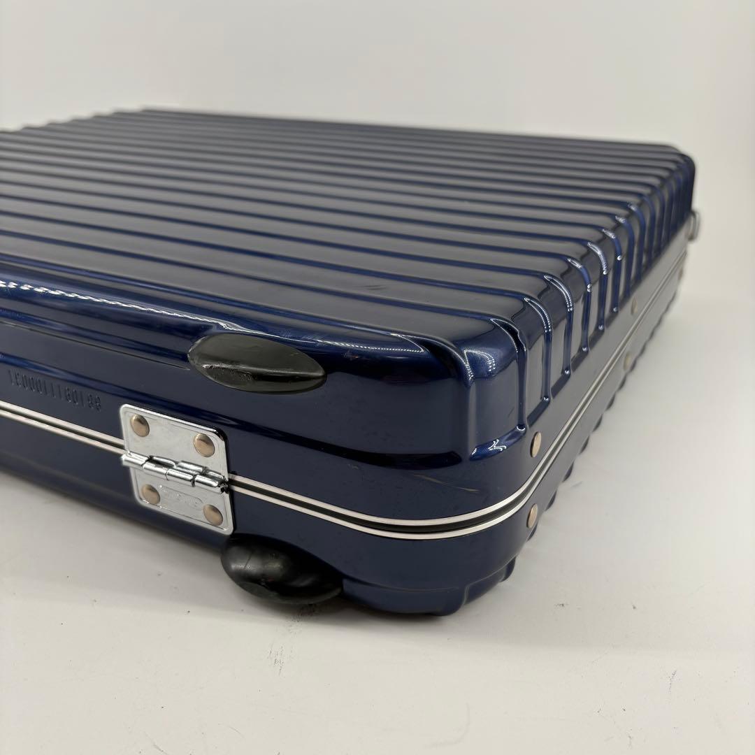 美品 リモワ アタッシュケース リンボ 紺 ポリカーボネート